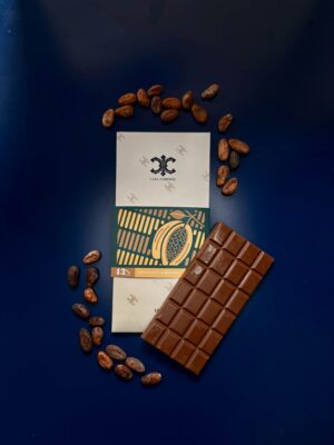 BARRA DE CHOCOLATE  CON ALMENDRAS